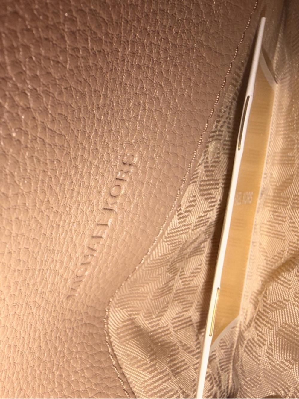 Mk wallet
NWT - Picture 7 of 8